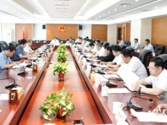 张淑萍在中央生态环保督察“回头看”整改工作推进会上强调:强化忧患意识 坚持问题导向 坚决打赢整改攻坚战