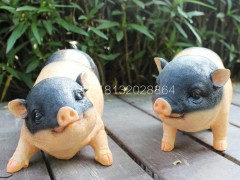 玻璃钢黑猪雕塑 公园动物摆件