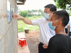 谭丕创到钦北区青塘镇调研脱贫攻坚任务