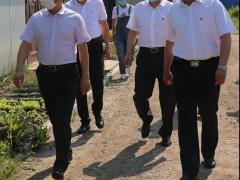 副市长张跃文深化乌翠区展开“七一”走访慰劳活动