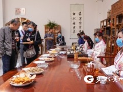 以茶为媒以茶会友！百名全国各地投资商推销商安顺赏茶园品茶香