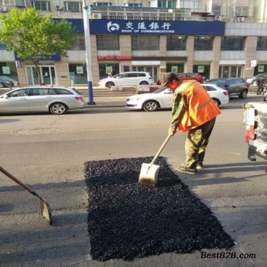 华通AC-10沥青冷补料解析不同温度下修补坑槽作业