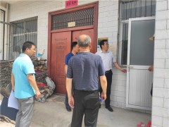 鹤壁市农业农村局副局长洪亮深化商州区督导农村改厕义务
