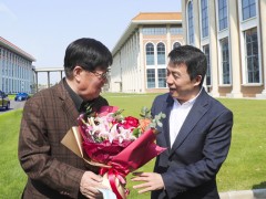 泰州泰州市政府门户网站 泰州要闻 泰州市指点“五一”前走访慰劳休息模范