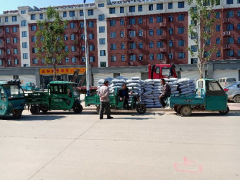 科技下乡到基层 惠农政策暖民意