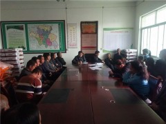 洛南：花石浪协作社及时为社员提供技术效力和物资协助