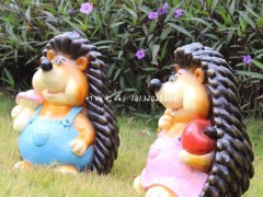 玻璃钢卡通刺猬，公园卡通动物