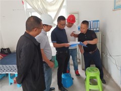 泸县委常委、纪委书记、监委主任章磊督导玉河沟河长制义务