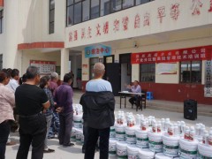 铜川：耀州关庄镇100户贫穷户喜领产业分红