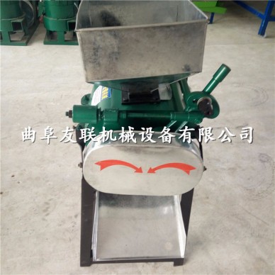 小型黄豆压扁机 双辊粮食挤扁机厂家   小麦花豆压扁机
