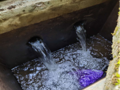 旱情继续，水量增加，乡水利组想方法添加水源保供应