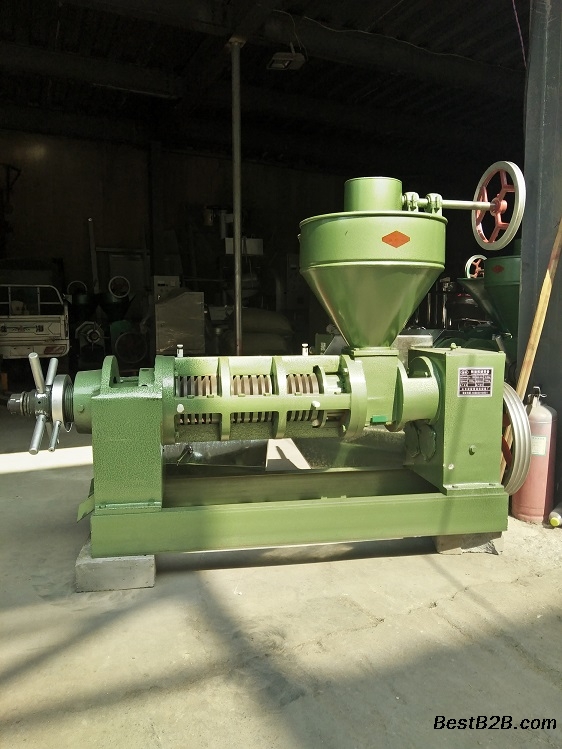 供应日照小型全自动榨油机设备 家用花生榨油机特点