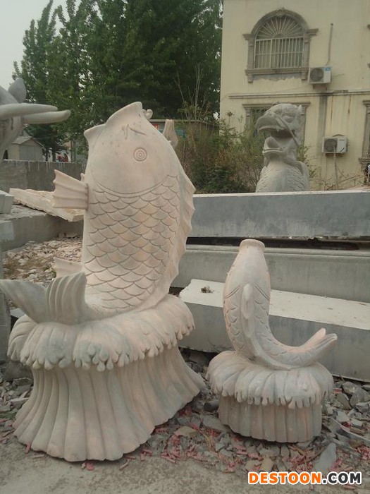 石雕动物鱼海鲜锦鲤喷泉池塘喷水雕塑