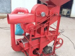 花生剥壳机 花生脱壳机 花生去皮机 花生去壳机 山东花生机械,花生加工去壳机械 花生剥壳机 花生去皮机 花生剥皮机