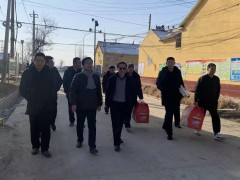 迎新春、送春联”市农业农村局走进寒亭街道徐庄村停止节前慰劳
