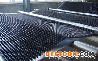 泰安润鑫 黄鳝养殖膜 厂家直供 辽宁抚顺 黄鳝养殖膜 土工格栅养殖土工膜 定制生产 量大价优