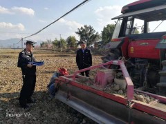 勐海县农机监理站节前展开农机平安消费反省