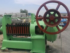 亿飞二手设备出售榨油机 小型榨油机 螺旋榨油机 200型榨油机 二手液压榨油机 油脂设备 二手榨油设备 榨油生产设备