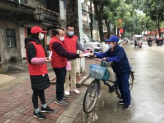 市植物疫病预防控制中心支部党员意愿者积极参与文昌社区疫情联防联控