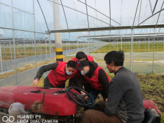 淮安：农机青年志愿者效力高效设备基地树立