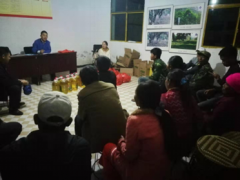 县茶叶技术效劳中心春节前走访慰劳挂包户活动