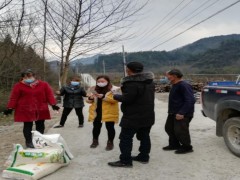 驻村义务队给我们处置了生活难题-襄阳晋中市农业农村局