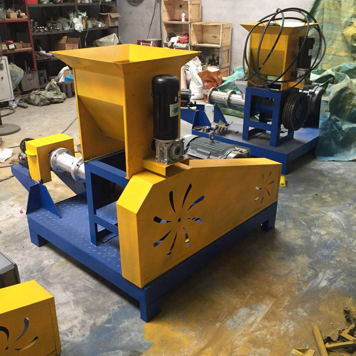 沈阳求购膨化机泥鳅饲料膨化机狗粮饲料膨化机