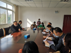 晋中市农业农村局总经济师江维兵督导产业扶贫暨农业行业安全消费义务