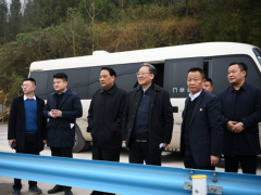 中国工程院院士李天来等一行到黔西县调查现代农业