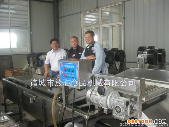 供应河虾清洗机 皮皮虾气泡清洗机 喇蛄高压气泡清洗机 用户推荐产品 诸城市放心食品有限公司