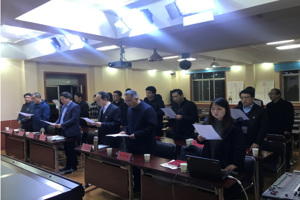 全体党员齐唱红歌