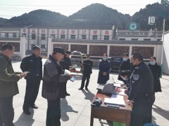 太白：送检审下乡 送效力上门