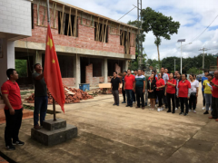 县质检站展开“千里内地同升国旗同唱国歌”宣传活动