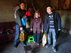 毕节晋中市植物疫控中心支部党日活动到帮扶联络点威宁龙场镇津海村慰劳贫穷户