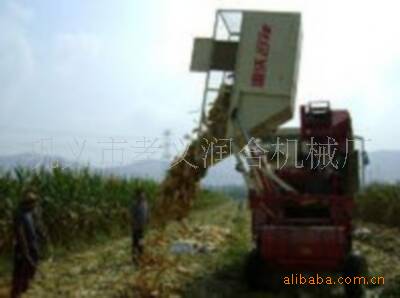 供应高效摘玉米机器 玉米剥皮机器 玉米收获机