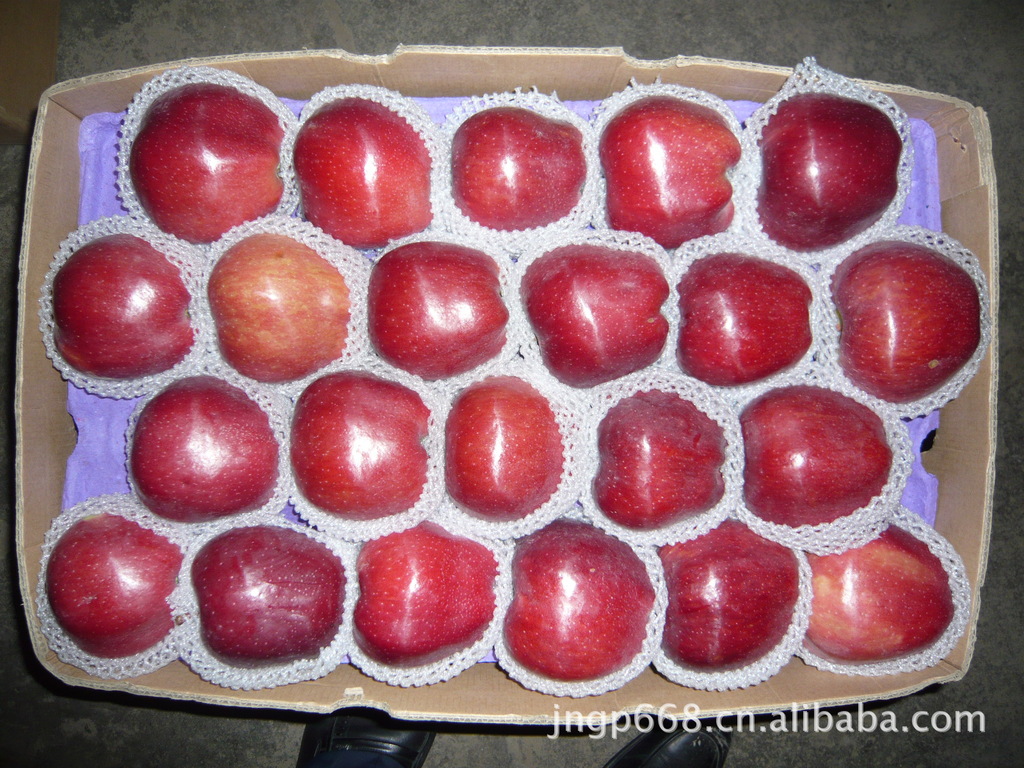 优质出口及内销级别，各规格，甘肃产花牛苹果