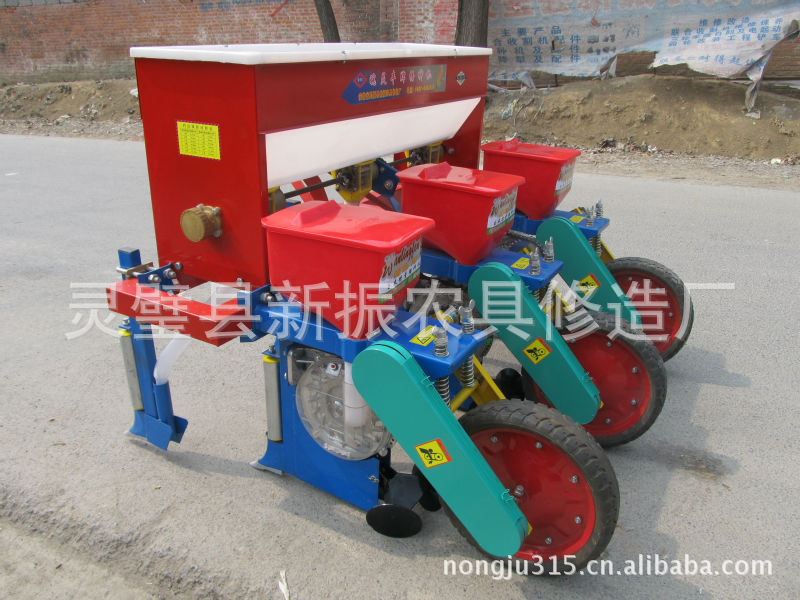 新型种植机械2BYF系列玉米免耕施肥播种机