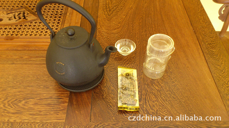 透明精美包装 产品优质一览无遗 中草药批发 原形态 草之典金线莲